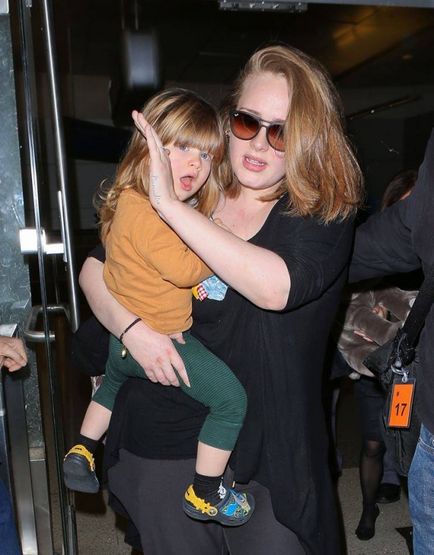 Adele părăsește scena timp de 10 ani, de dragul fiului său, Angelo, ultimele știri
