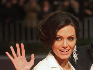 Angelina Jolie elhagyta a kórházat, milyen állapotban