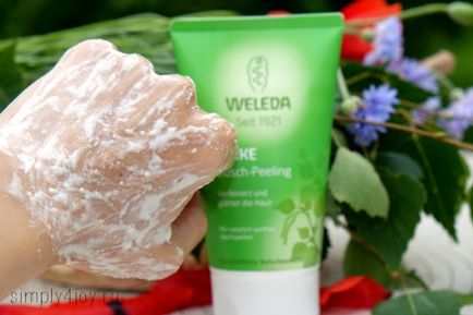 Антицелюлітний березовий скраб для тіла weleda birch scrub