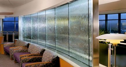 Aqua arte - cascadă de perete pe sticlă