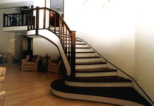 Sortiment, prețuri și caracteristici ale scărilor din lemn pentru scări din lemn