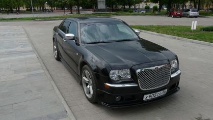 Авто для весілля - чорний крайслер 300с (chrysler 300c) - прокат весільних автомобілів і прикраси