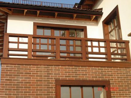 Балкони в приватних будинках фото дерев'яних конструкцій та інших варіантів, розбираємося з особливостями