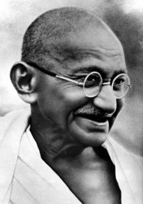 O victorie câștigătoare a majorității flămânde a gandhi