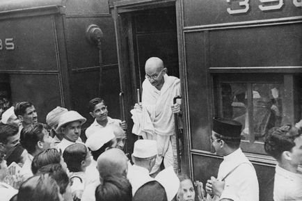 O victorie câștigătoare a majorității flămânde a gandhi