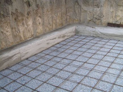Podele din beton în garaj