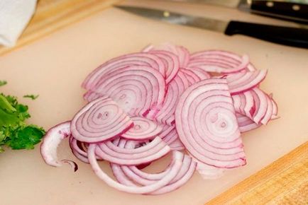 Швидкий рецепт маринованої цибулі як краще маринувати цибулю в оцті до шашлику і для салатів -