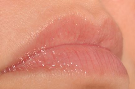 Lip Gloss beyu buzele scandaloase 17 și 90