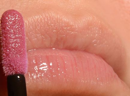 Lip Gloss beyu buzele scandaloase 17 și 90