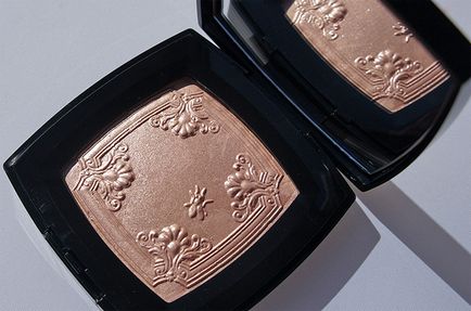 Blondycandy blog chanel mouche de beaute illuminating powder