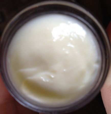 Bobbi maro vitamin îmbogățit crema de bază cu vitamine pentru orice tip de piele - blog despre frumusețe și