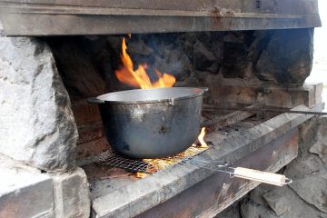 Bograch - rețetă pentru gătit în focar într-un cazan