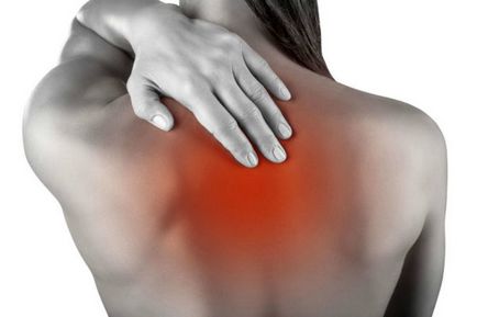 Болі в спині під лопатками в хребті причини болю справа чи зліва, методи лікування