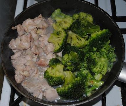 Broccoli cu pui în sos de brânză - fotoreceptor, în bucătărie