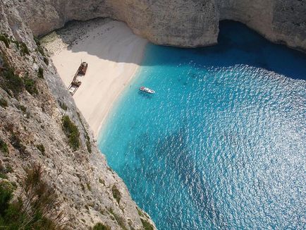 Бухта Навайа (navagio beach), острів Закінф, Греція - туристичний портал - світ гарний!