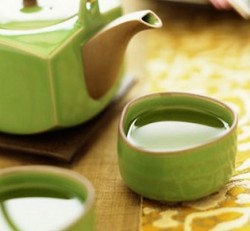 Чай з бадану корисні властивості, протипоказання, рецепт