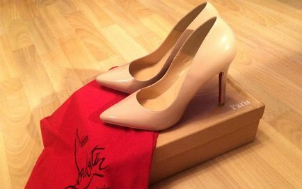 Каква е разликата от обичайните обувки Louboutin, каква е разликата