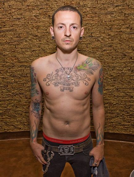 Chester Bennington Charles és a tetoválások Yurets szívében tölgy (Bennington) Chester Bennington Charles és a tetoválások Yurets szívében tölgy
