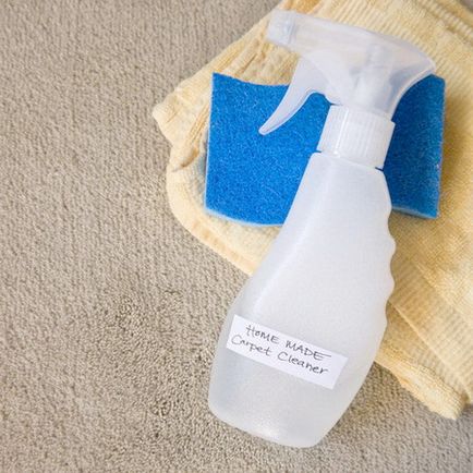 Течност за почистване на килими у дома