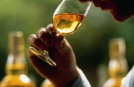 Caracteristicile de degustare a albușurilor whisky, pentru femei