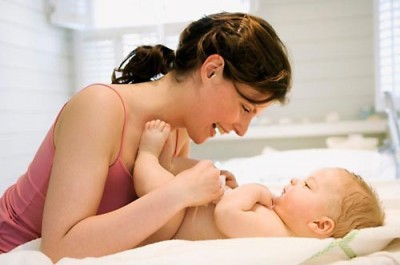 Робимо самостійно масаж для немовлят при гіпертонусі