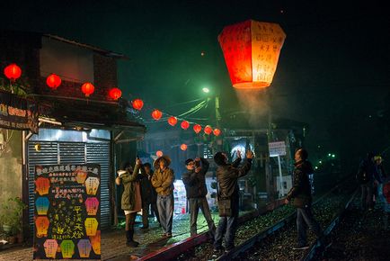 Festivalul de lanterne celesti pingxi în Taiwan, hacker de călătorie