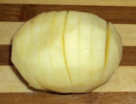 Garmoshka - din cartofi cu umplutură de pui - să fie în subiect