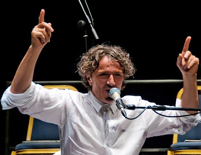 Highlander din mintea kusturica, alcool și orchestra nunții-funerare a lui Goran Bregovic