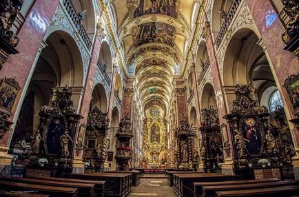 Kutna Hora és fő látványossága a leírások és fényképek