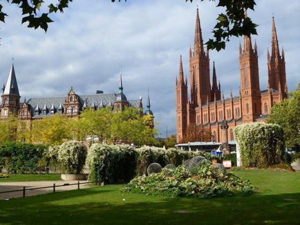 Vizitarea obiectivelor turistice din orașul Wiesbaden (fotografii)