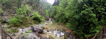 Hot se poate de trekking pe Olympus, în aer liber