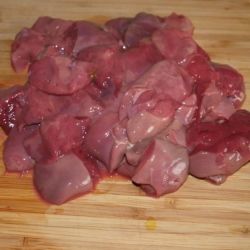 Gulyásleves csirkemáj recept lépések előkészítése és fénykép (máj) Gulyásleves a csirkemáj recept lépésről lépésre, és elkészíti a fényképet