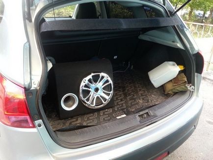 Producerea, instalarea și conectarea unui subwoofer stealth pentru nissan qashqai, car audio nissan qashqai