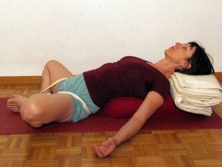 Yoga în hernia coloanei vertebrale a coloanei lombare recomandări și contraindicații