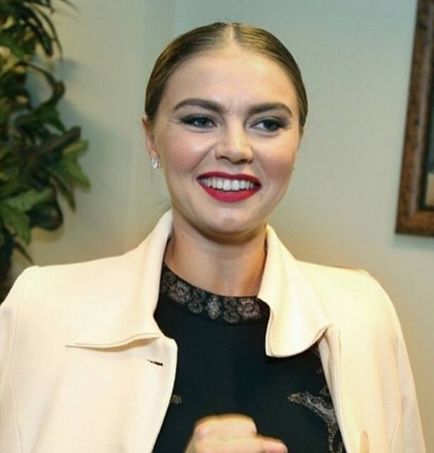 Kabaeva próbálja bizonyítani, hogy ő a felesége, egy halandó - A meztelen igazság (Single) Kabaeva próbálja bizonyítani, hogy ő a felesége, egy halandó - a meztelen igazság