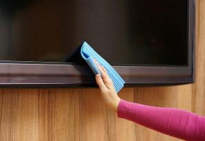 Hogyan óvatosan távolítsuk el a karcolások az LCD TV