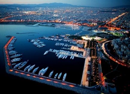 Cum ajungeți singur la Santorini pe un avion sau feribot din Atena, Salonic, Rhodos sau Crit