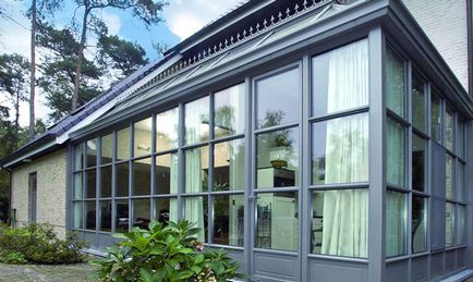 Care ferestre să pună pe verandă revizuirea materialelor, avantajelor și dezavantajelor