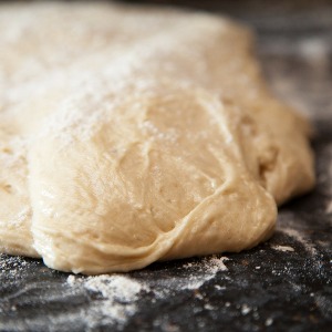 Які існують легкі і смачні способи випікання хліба в духовці - розглянемо кожен крок з фото