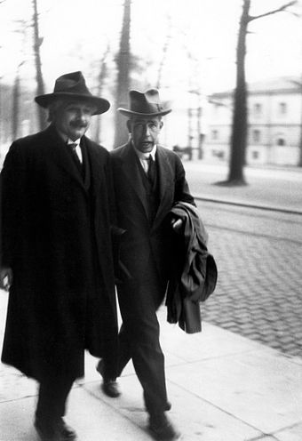 Яким був альберт Ейнштейн 15 фактів з життя великого генія