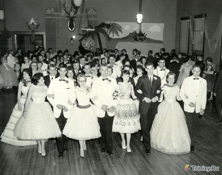 Cum sa schimbat aspectul rochiei de bal din anii 1960 până în 2013 (102 fotografii) - trinitate