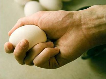 Як визначити наявність псування і зняти негатив яйцем