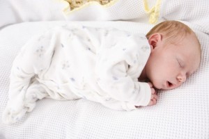Cum să înfășurați o instruire pas cu pas a unui nou-născut