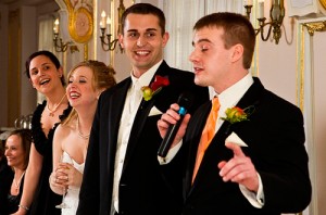 Cum sa faci toastul tau de nunta cu propriile cuvinte, facem vacanta mai buna!