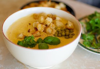 Cum să gătești o supă de alimentație din legume