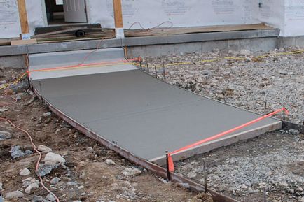 Як зробити бетонну доріжку на дачі своїми руками технологія заливки