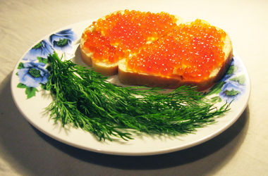 Cum să vă pregătiți propriul buget caviar roșu (master class) - restaurante - este foarte simplu în