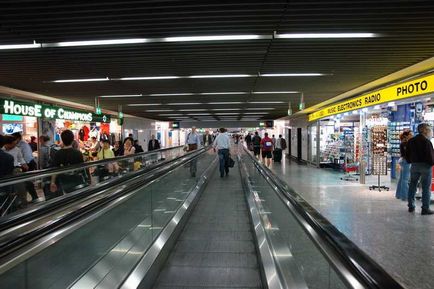 Hogyan kell viselkedni a repülőtéren, lépésről lépésre - a blogok és a szabadidős utazók