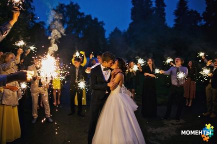 Hogyan válasszuk ki a tűzijáték esküvőre Jekatyerinburgban