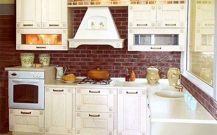 Hogyan válasszuk ki a konyhába anyag jellemzői különböző homlokzatok